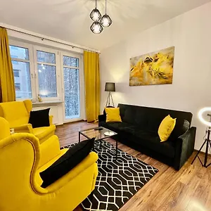 Diamond Metro Wifi 300 Mbs 70'tv Netflix Hbo Appletv+ Warsaw